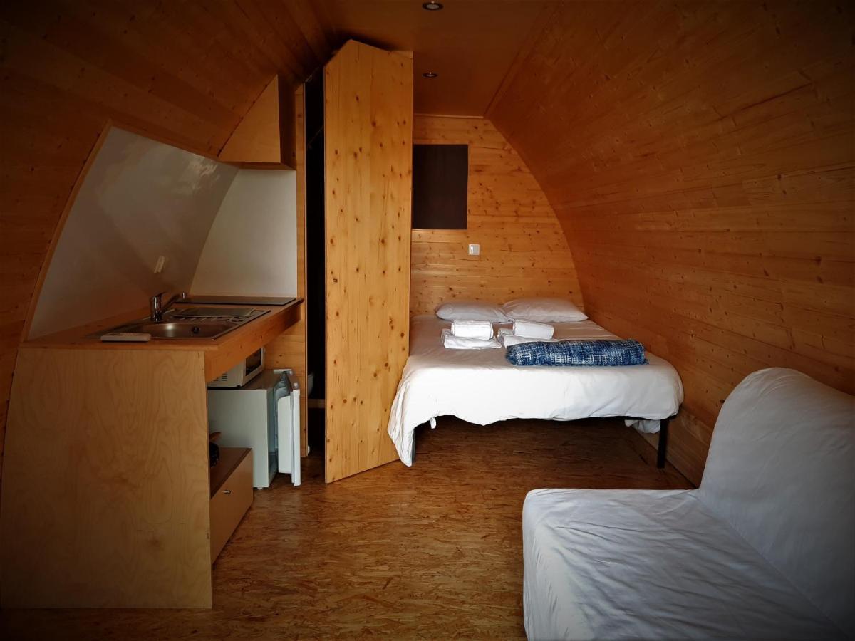 Отель Glamping Hills Santa Comba de Rossas Экстерьер фото