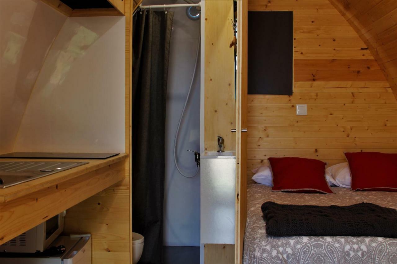 Отель Glamping Hills Santa Comba de Rossas Экстерьер фото