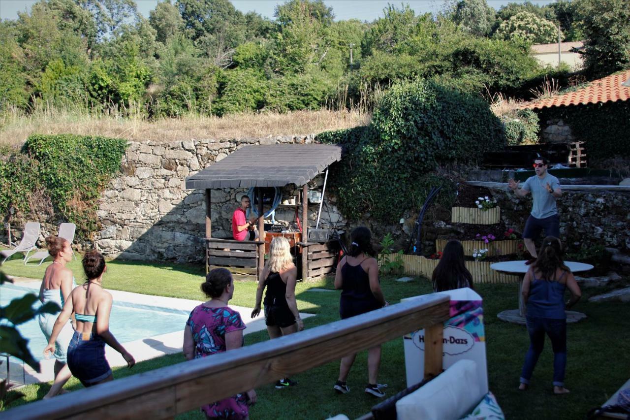 Отель Glamping Hills Santa Comba de Rossas Экстерьер фото